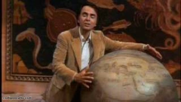 Inolvidable Carl Sagan que en su programa Cosmos recreó memorable episodio acerca de la Biblioteca de Alejandría