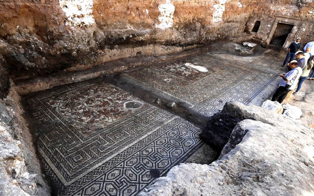 Hallado en Siria el mosaico “más raro” visto hasta ahora. Muestra la Guerra de Troya y las Amazonas guerreras