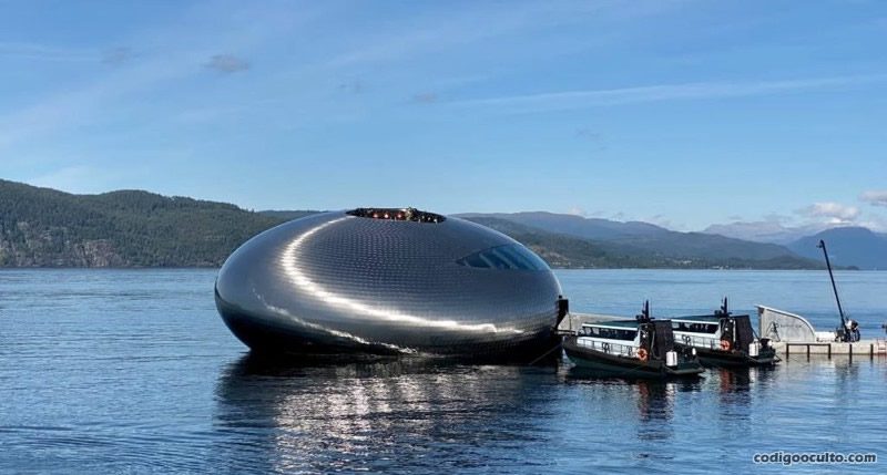 Estructura artística instalada en lago de Noruega
