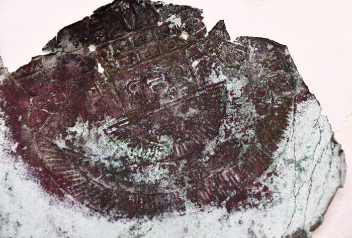 Se hallaron un total de siete artefactos antiguos, incluida la máscara mortuoria peruana, en Melbourne Beach, frente a la costa de Florida