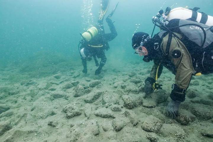 Arqueólogos investigan estructuras neolíticas en el lecho del lago Constance