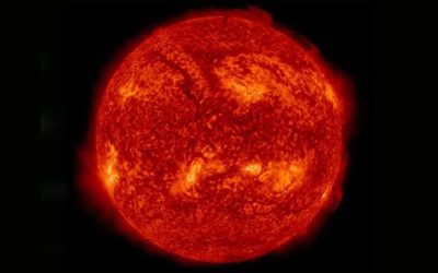 Una “peligrosa” mancha solar que provocó una erupción de “clase X” se ha vuelto hacia la Tierra