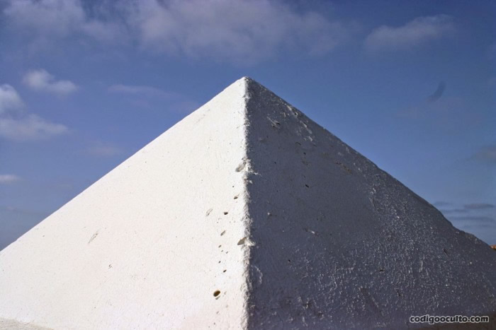 Pirámide blanca de Xi'An