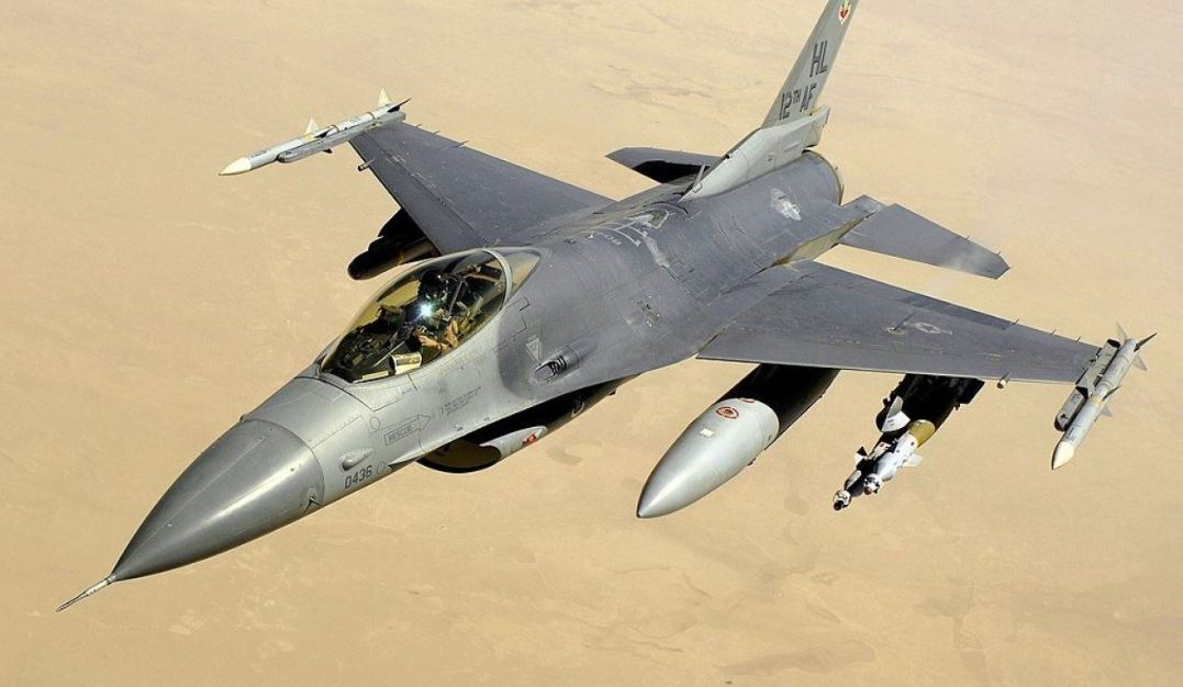 Un avión F-16 logró ser pilotado usando una Inteligencia Artificial