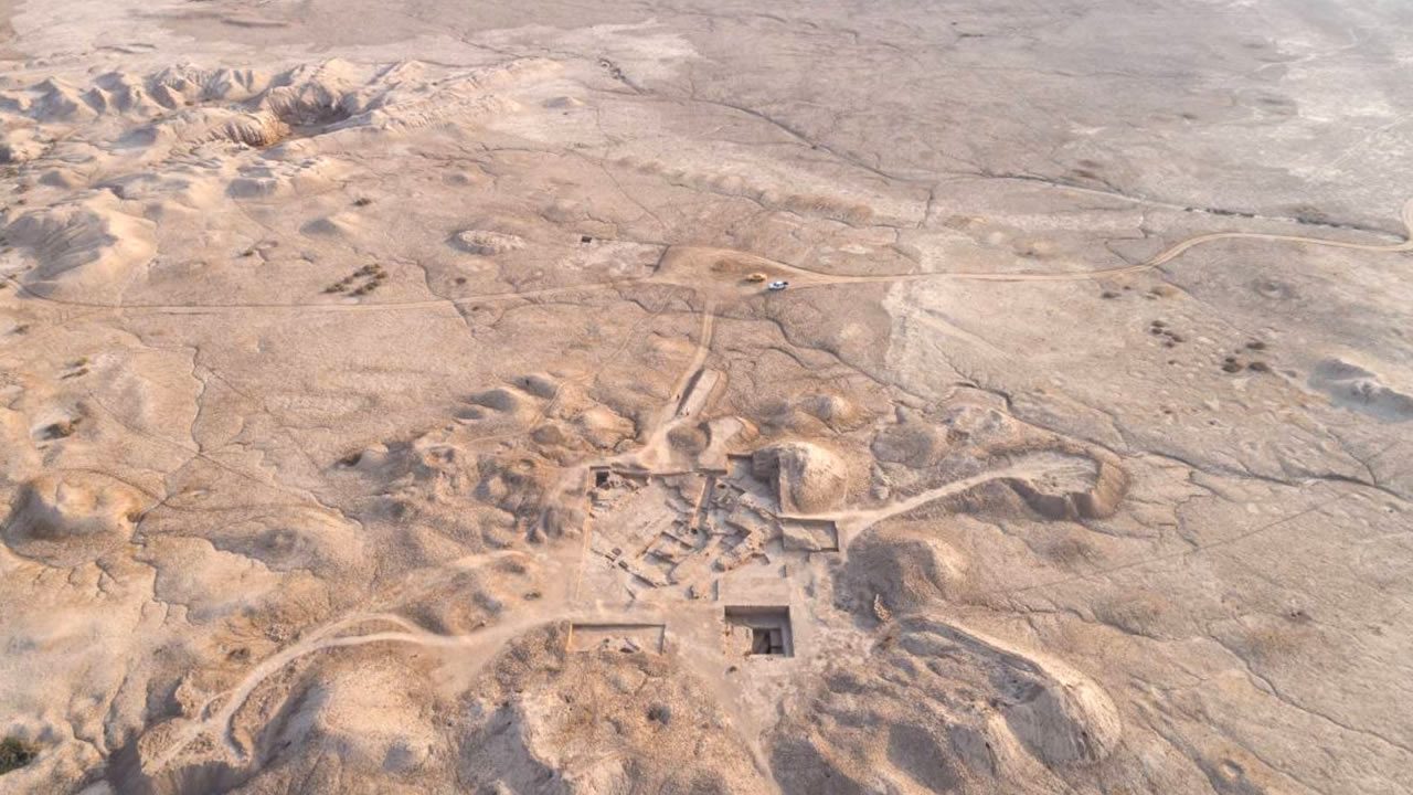 Hallan templo sumerio de 4.500 años dedicado al dios del trueno en Irak