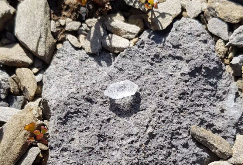 Uno de los 27 cristales de roca encontrados al pie del Ammertenhorn
