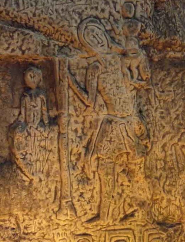 Talla en relieve de San Cristóbal en la cueva de Royston