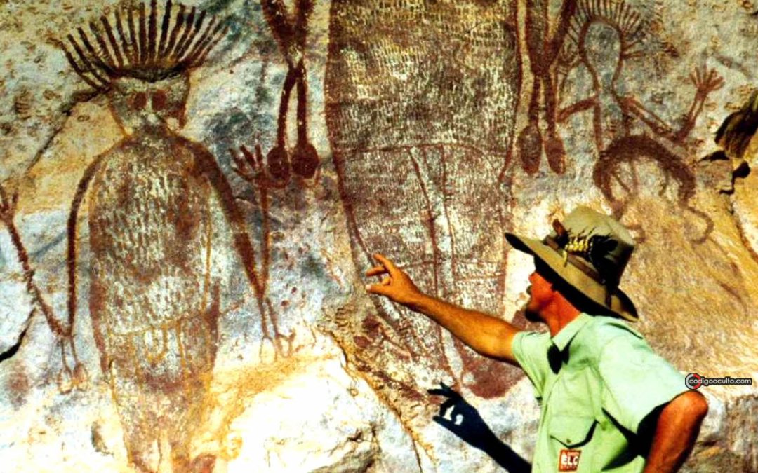 El misterio de los humanoides “extraterrestres” en pinturas rupestres de 17.000 años