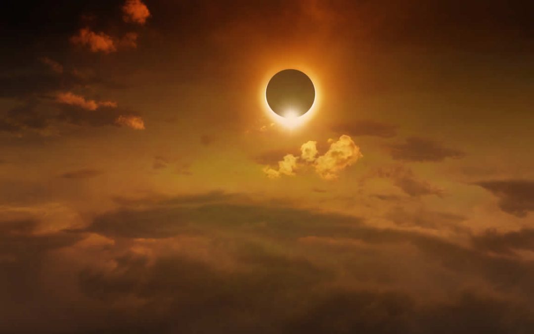 Un extraño eclipse solar híbrido oscurecerá el cielo este jueves