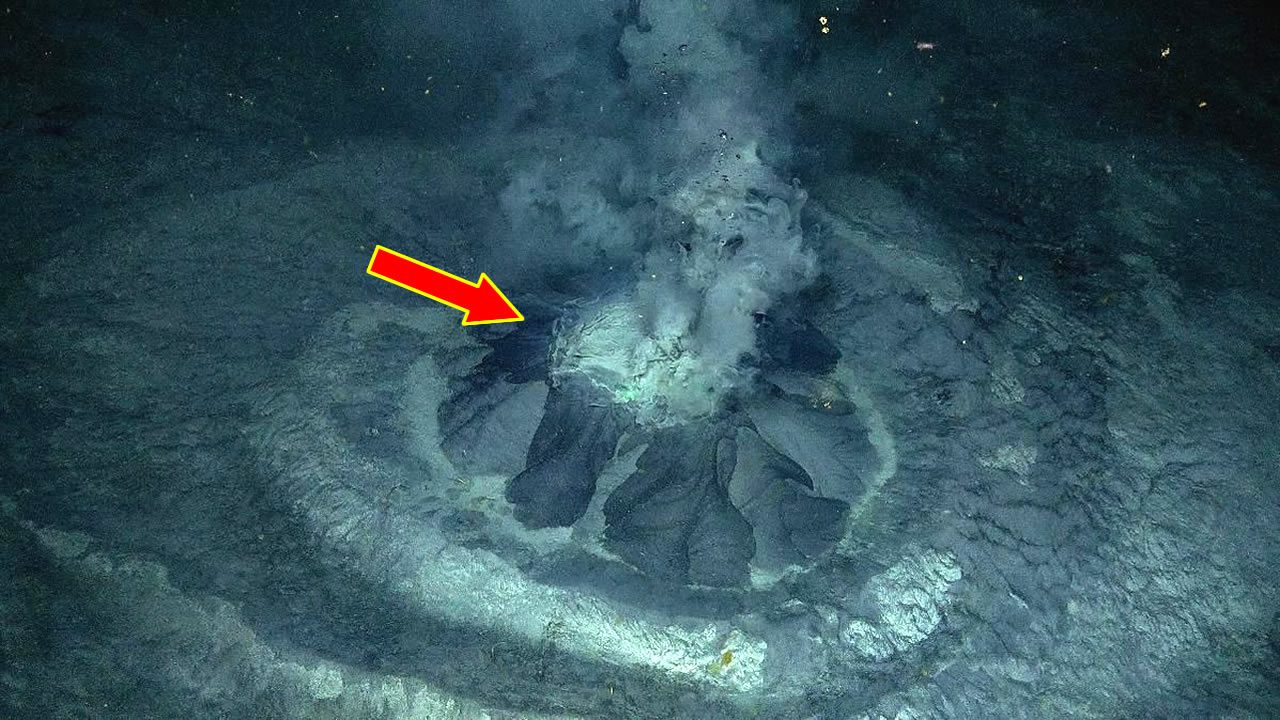 Descubren enorme cráter causado por explosión en la Edad de Hielo y que escupe lodo y metano