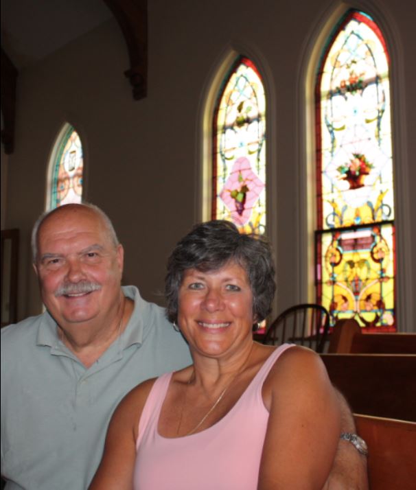 Foto del reverendo Howard Storm con su esposa, Marcia