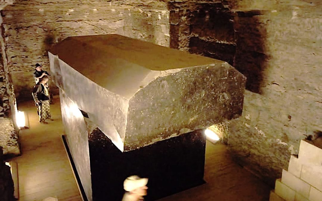 Serapeum de Saqqara: una electrizante teoría para explicar las enormes cajas de granito del antiguo Egipto
