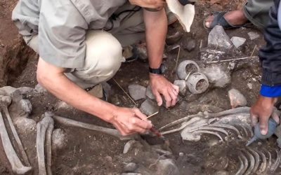 Hallan en Perú la tumba de 3.000 años de un chamán que pudo mediar entre el mundo espiritual y el terrenal