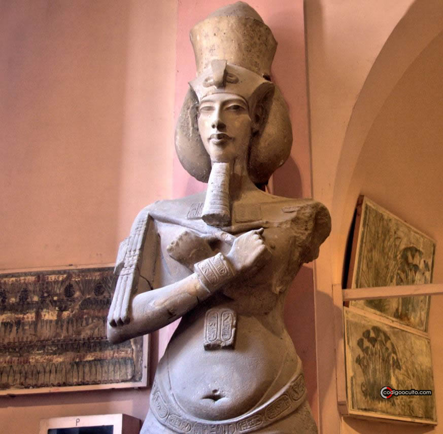 Faraón Akenatón.