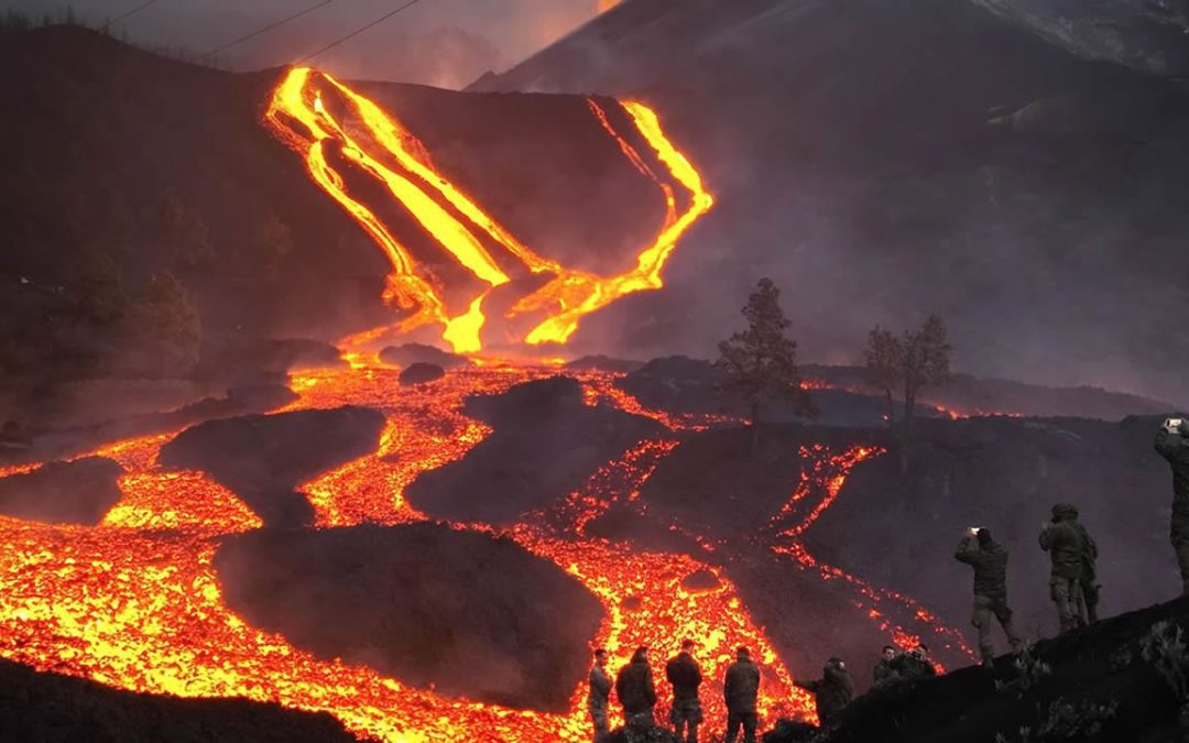 Islandia declara el estado de emergencia ante erupción volcánica inminente