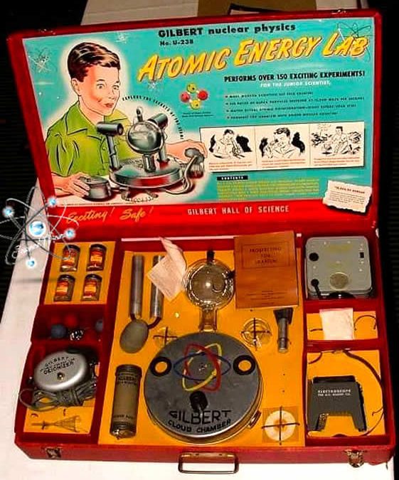 ATOMIC ENERGY LAB, el juguete más peligroso del mundo