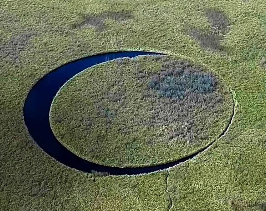 Isla “El Ojo” que gira, en Argentina