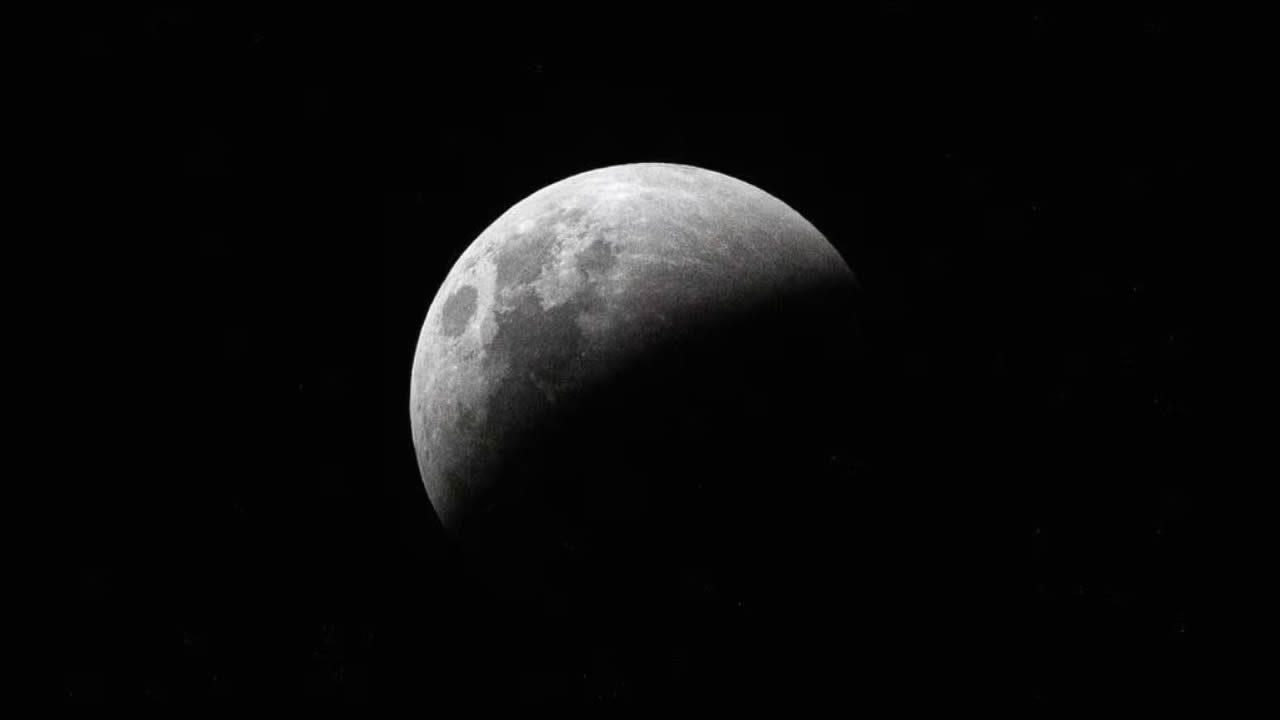 La luna perderá su brillo: eclipse lunar penumbral será visible este 24 y 25 de marzo