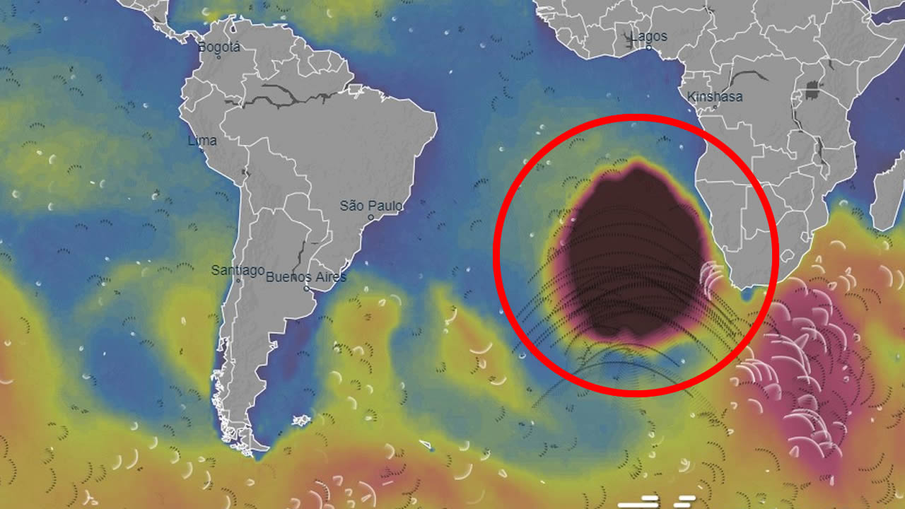 Inexplicable anomalía aparece cerca de la Antártida y se desplaza al norte, generando olas de 25 metros