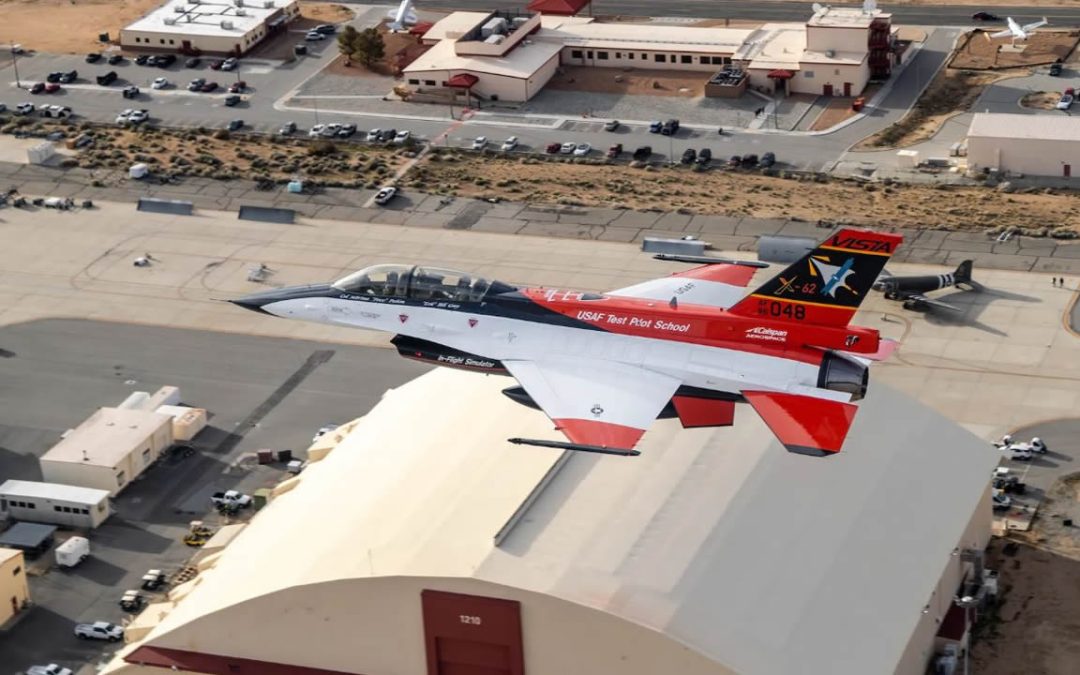 Sin precedentes: avión controlado por inteligencia artificial entra en combate con un F-16 tripulado