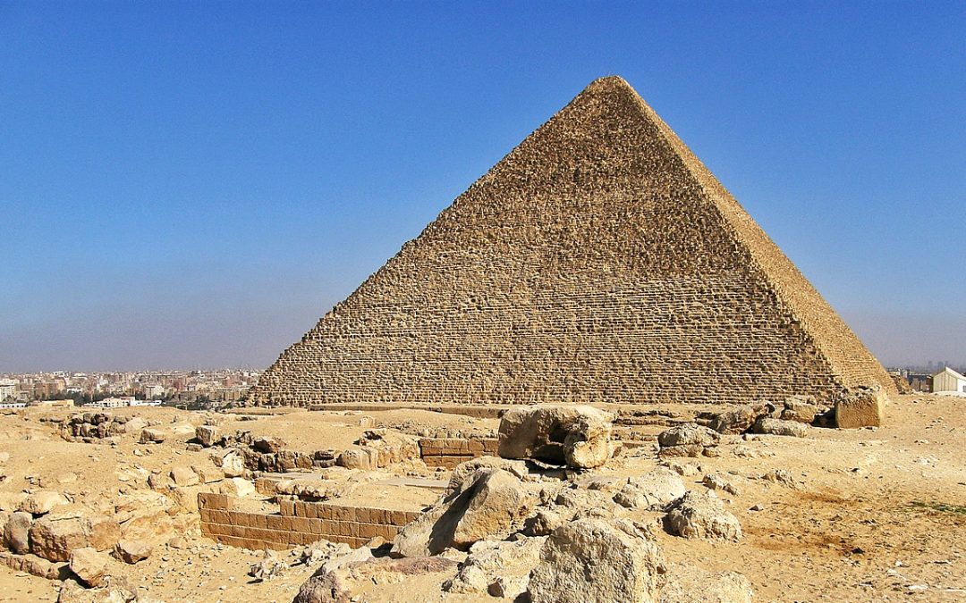 Detectan dos anomalías subterráneas cerca de la Gran Pirámide de Egipto