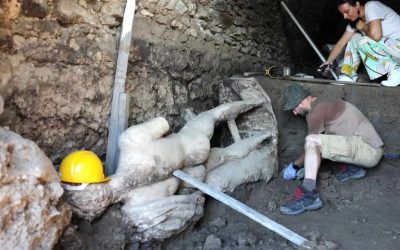 Arqueólogos hallan estatua del dios Hermes, mensajero de Zeus, en una cloaca romana en Bulgaria