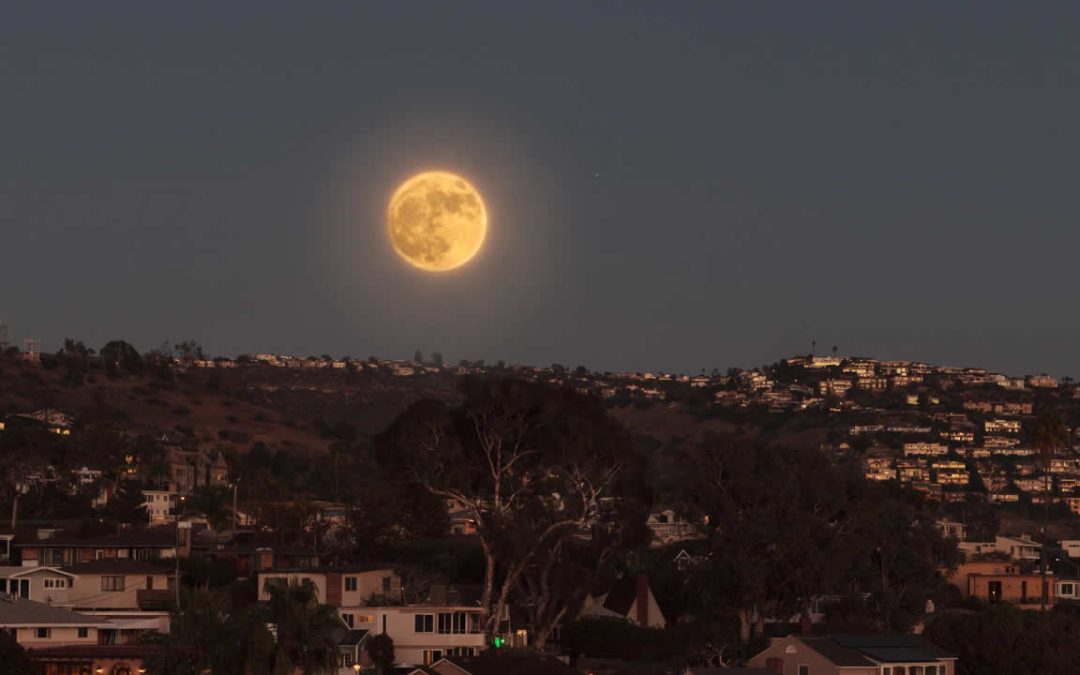 Una rara superluna iluminará el cielo nocturno el lunes 19 de agosto