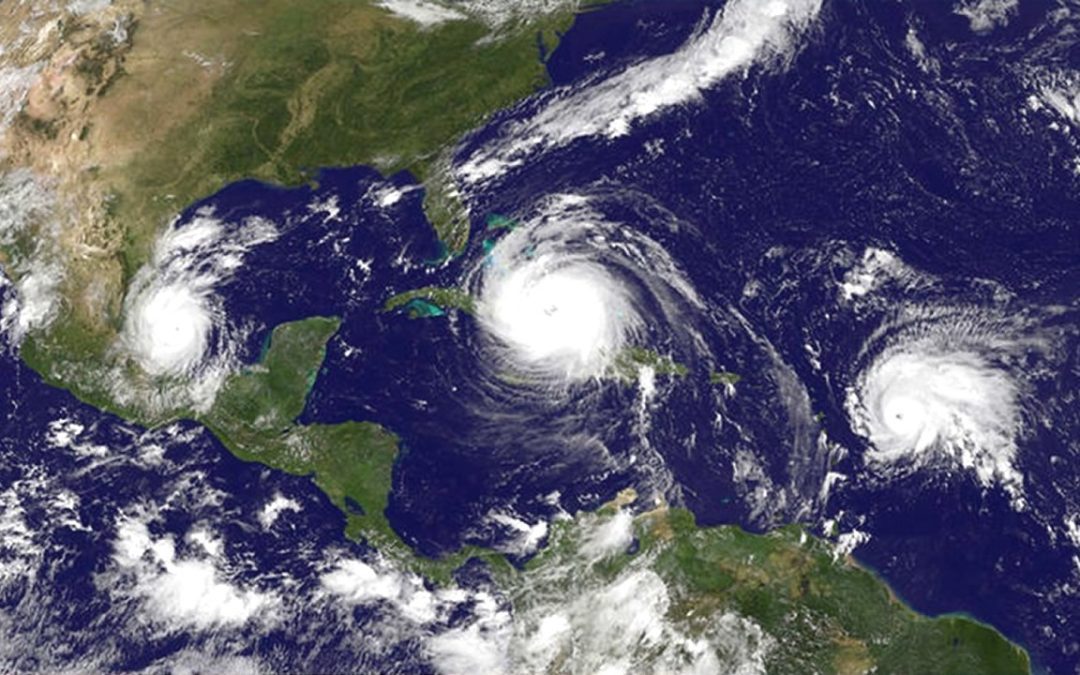 Meteorólogos monitorean la trayectoria de dos tormentas tropicales más en el Atlántico mientras Milton se aleja