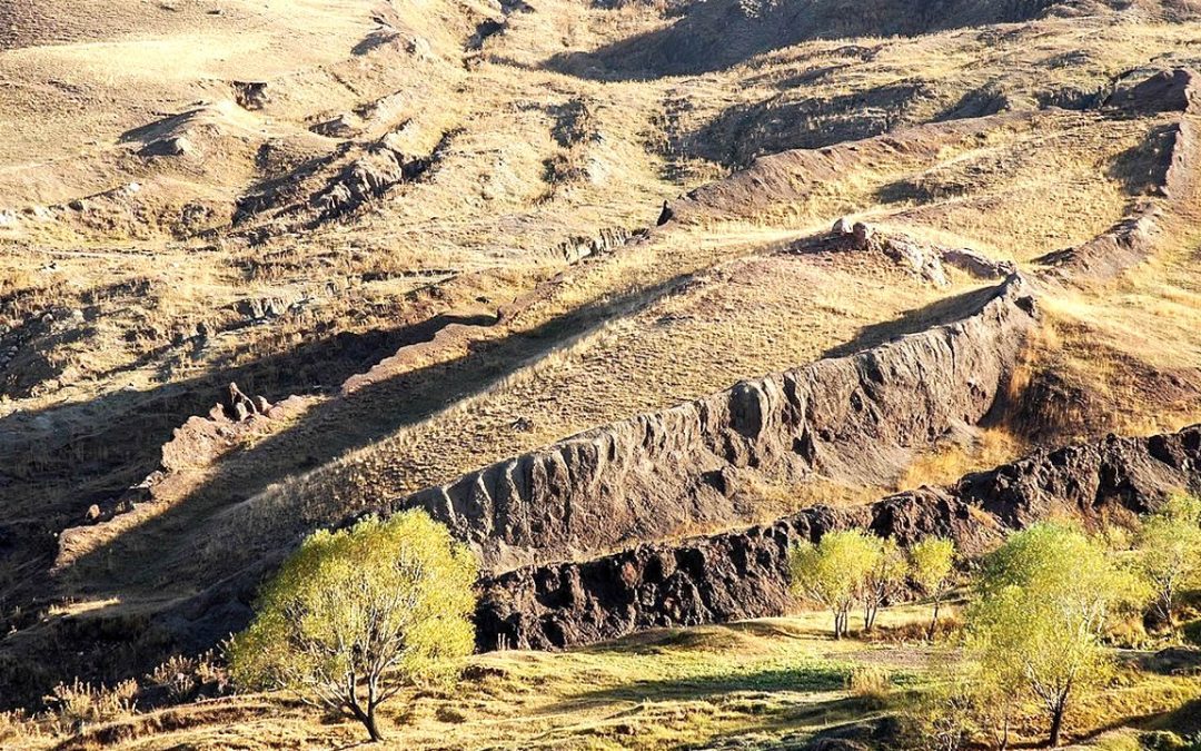 ¿Encontraron el Arca de Noé? Investigadores planean excavar un montículo en forma de barco en Turquía