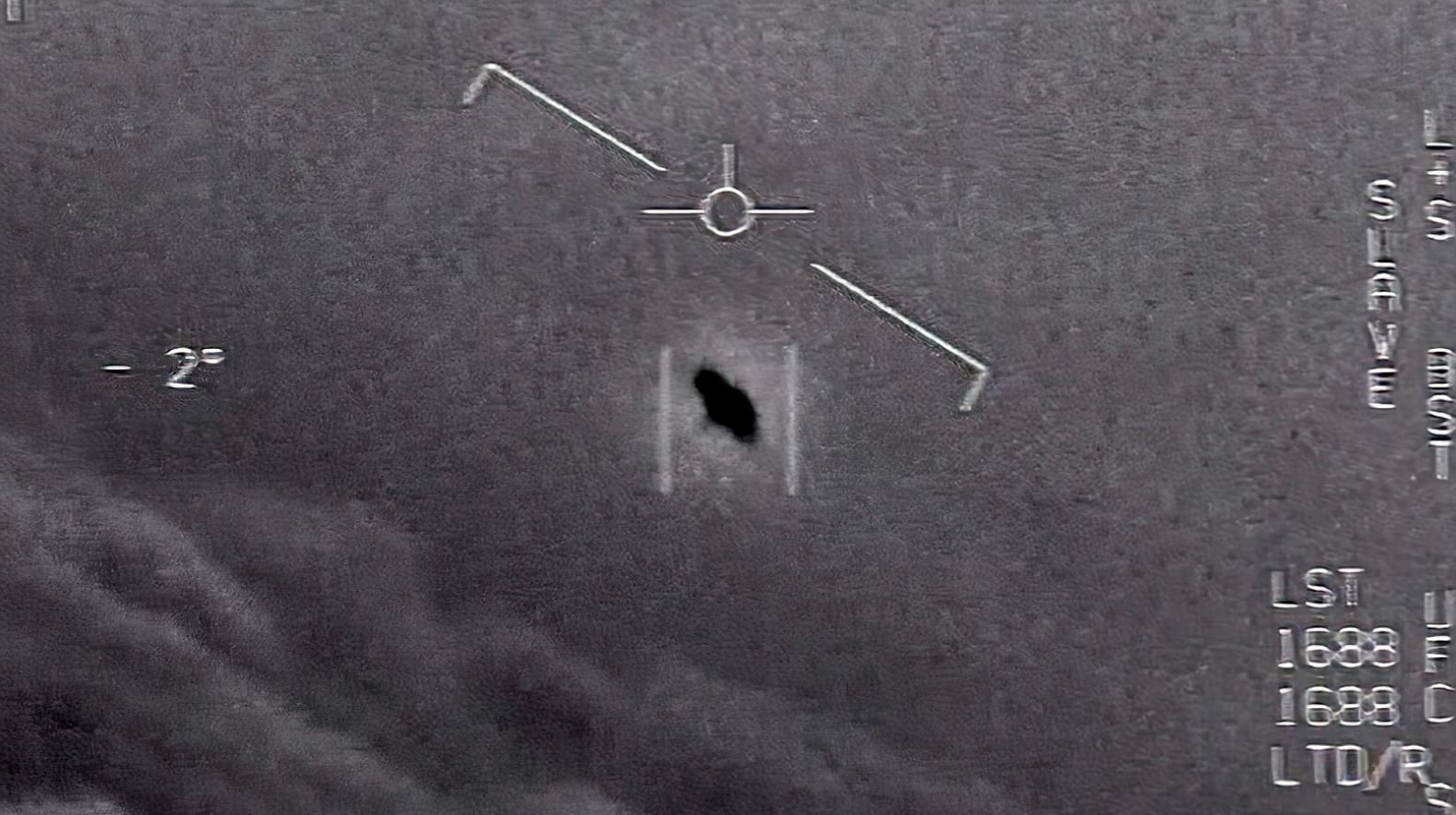 Un OVNI detectado por la cámara infrarroja de un avión de la Armada