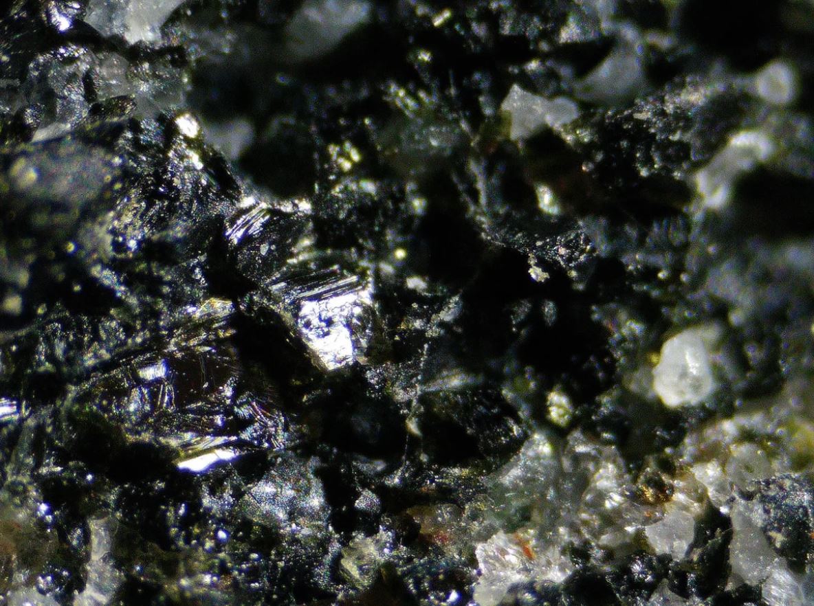 Una imagen de cerca de las rocas de 4.160 millones de años del cinturón de piedras verdes de Nuvvuagittuq, Nunavik, Quebec, Canadá