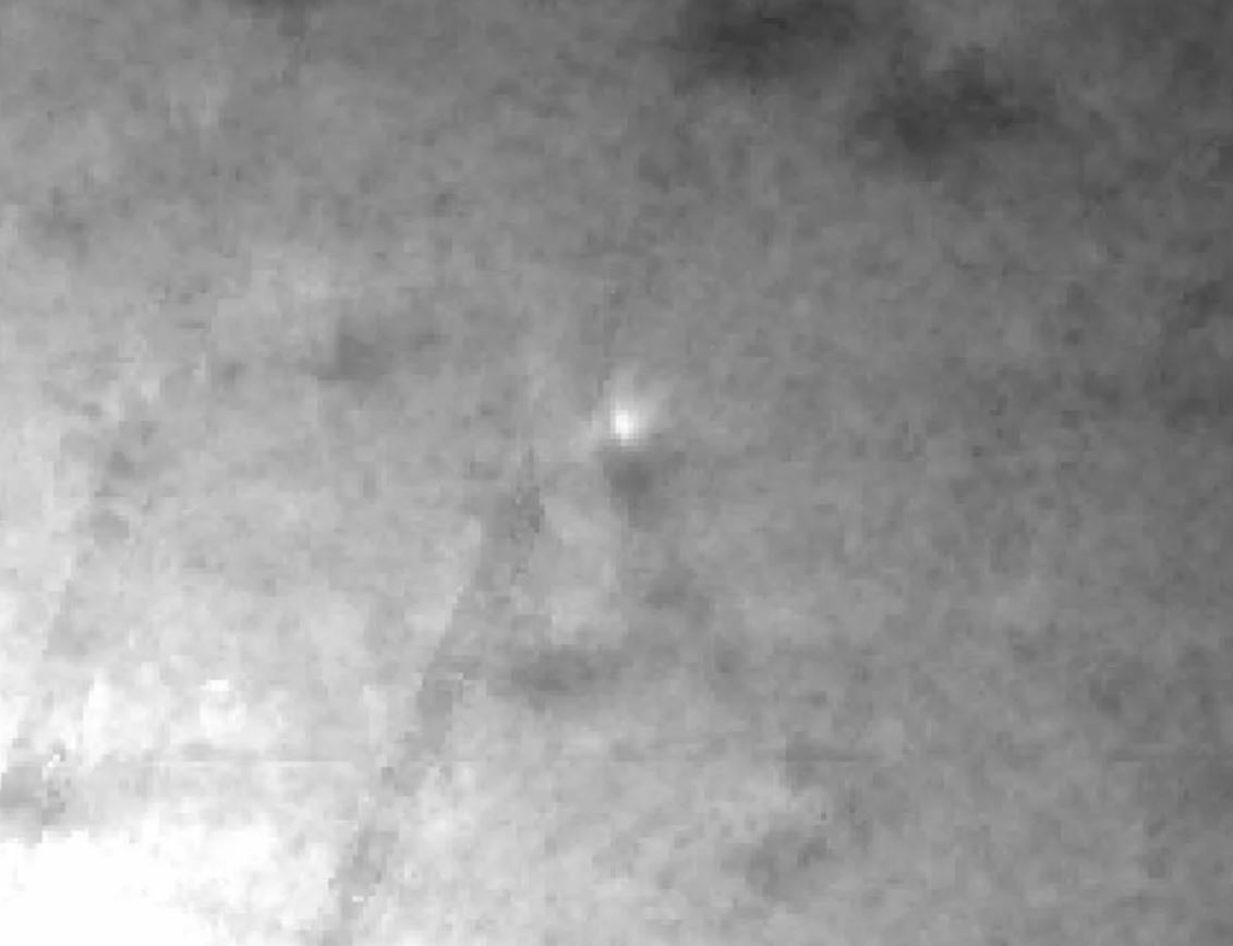 Una pila de 134 imágenes del objeto interestelar 3I/ATLAS en su perihelio, tomadas por el satélite WFI3 de PUNCH el 29 de octubre de 2025