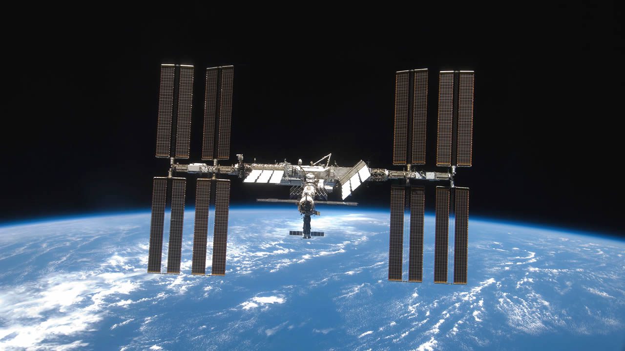 NASA evacuaría la Estación Espacial Internacional por un misterioso "problema médico" en un astronauta de la tripulación 11