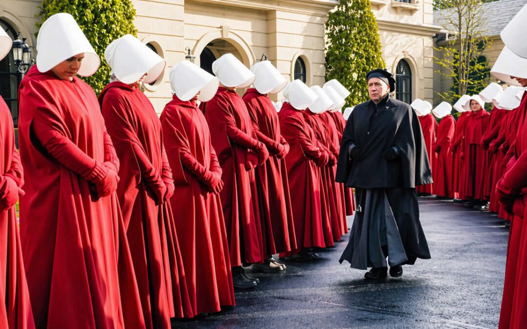 “El cuento de la criada”: una visión distópica cuando un sistema autoritario controla la reproducción